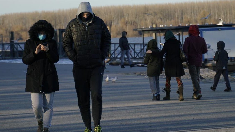 Korona virus: Drugi dan zaredom u Srbiji manje od 2.000 novozaraženih, Džonson najavio strože mere u Britaniji 1 Zemunski kej