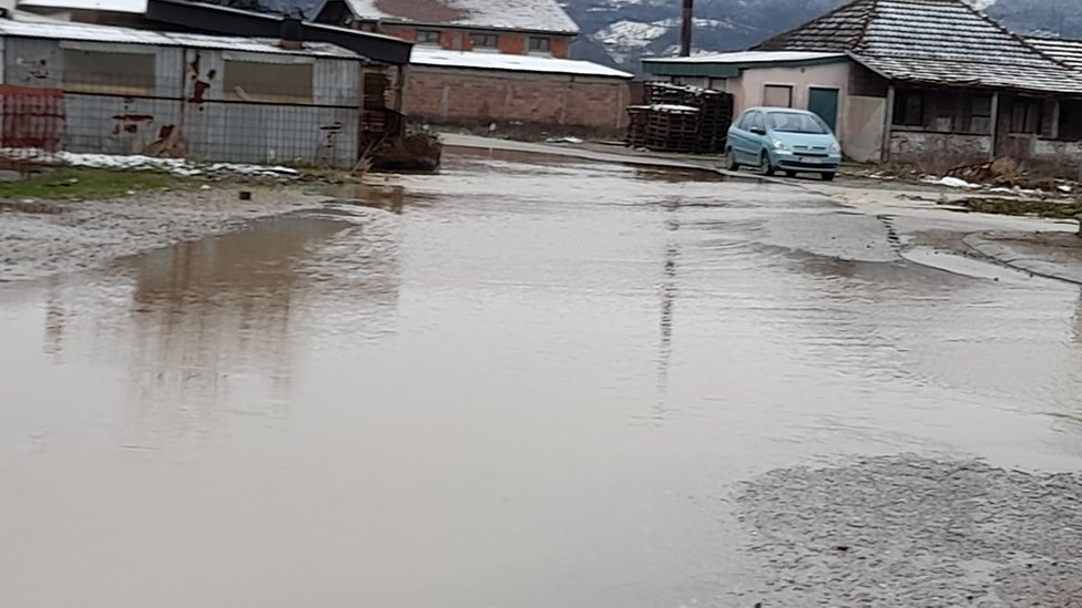 Srbija i poplave: Vanredna situacija u više gradova i opština, očekuje se porast vodostaja na Limu 5 Kvantaška pijaca, Leskovac