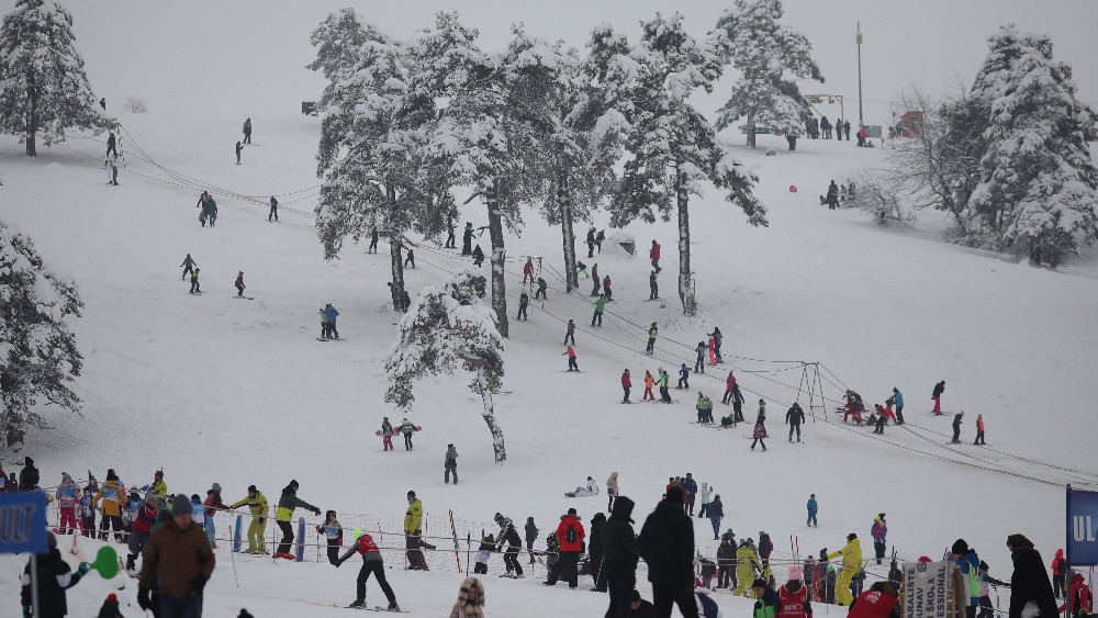 Na skijalištima u Srbiji korone kao da nema 1