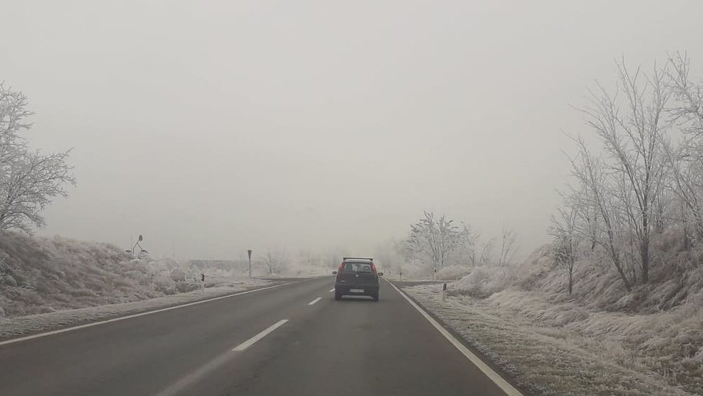 AMSS: Vozači da prilagode brzinu zbog poledice na putevima tokom ledenih dana 1
