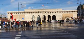Protest u Beču protiv mera zbog korona virusa Beč: Protestna šetnja protiv „korona diktature” (FOTO) 5