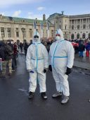 Beč: Protestna šetnja protiv „korona diktature” (FOTO) 11