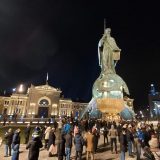 Otkriven spomenik Stefanu Nemanji uz kršenje epidemioloških mera (FOTO, VIDEO) 9