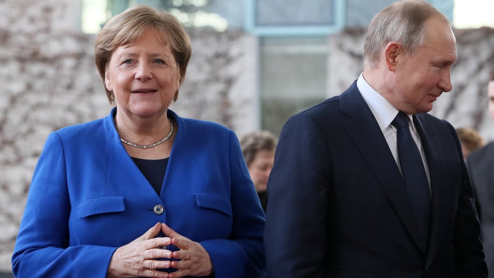 Putin, Makron i Merkel razgovarali o globalnim krizama 1