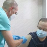 Dačić, Vulin i Đerlek primili rusku vakcinu Sputnjik V 7