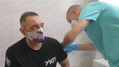 Dačić, Vulin i Đerlek primili rusku vakcinu Sputnjik V 3