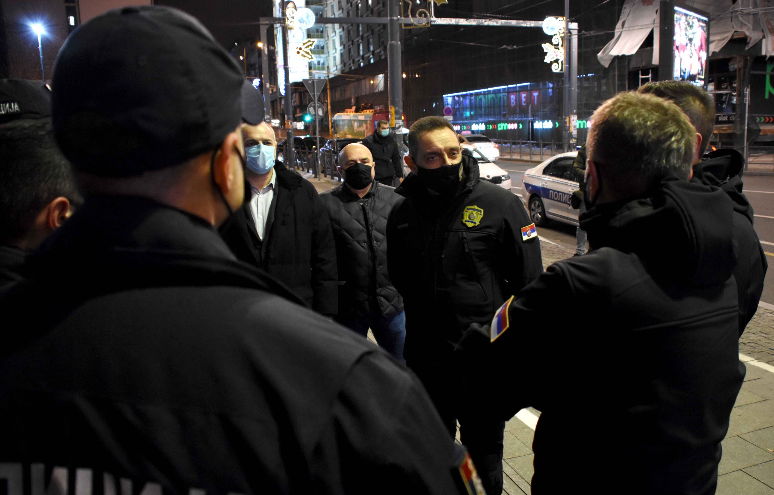 Vulin obišao policijske službenike koji rade tokom novogodišnje noći 1