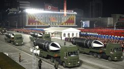 Vojna parada za kraj kongresa Radničke partije Severne Koreje (FOTO) 3
