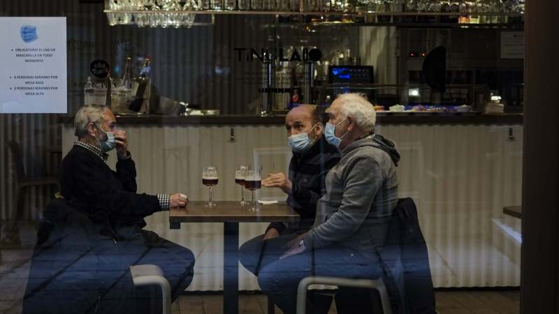 U Španiji vakcinisani vojska i političari, ali ne i prioritetne grupe 1