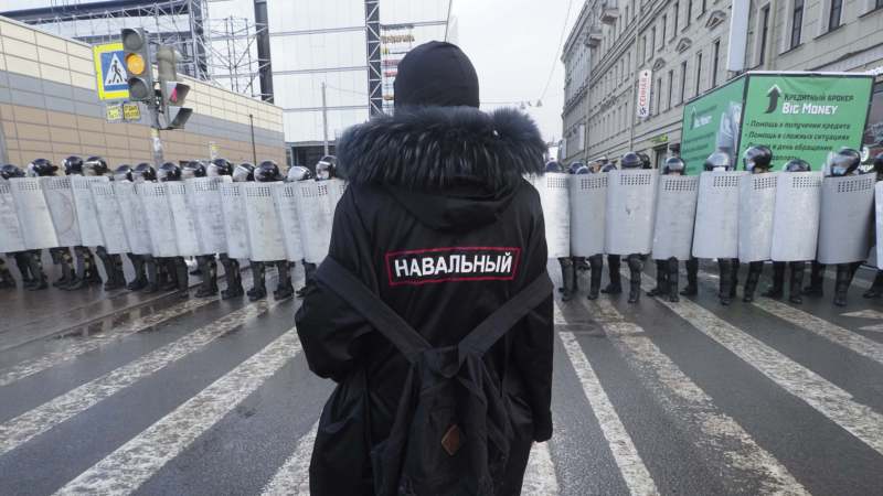 Nekoliko građana demonstriralo u znak podrške Navaljnom u Beogradu 1