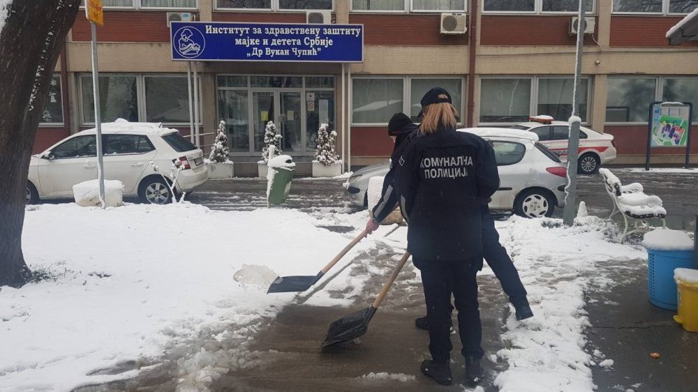Zbog padavina i topljenja snega MUP angažovan na više mesta u Srbiji 2 Zbog padavina i topljenja snega MUP angažovan na više mesta u Srbiji 2