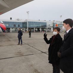 Brnabić: Bahrein donirao 67,5 tona medicinske pomoći zahvaljujući Vućiću 2