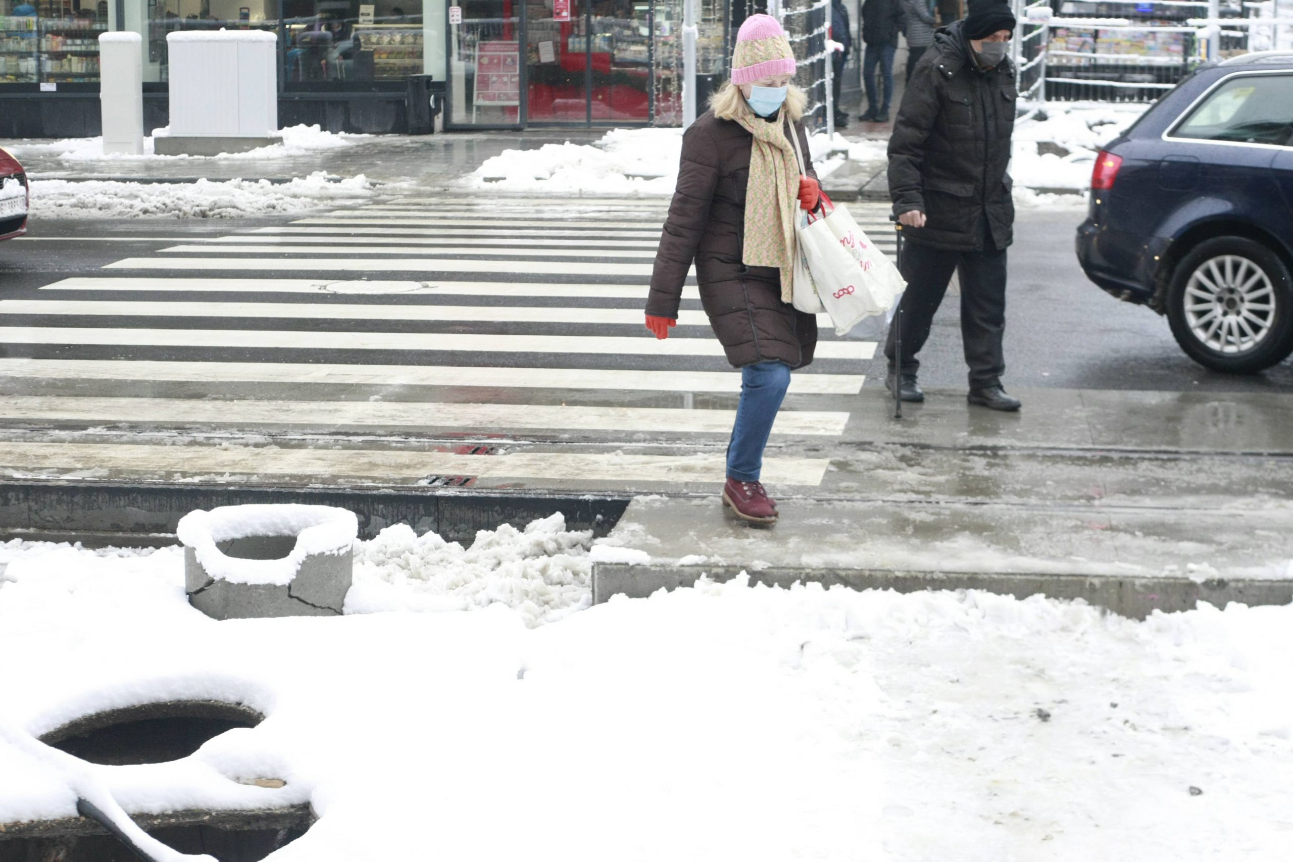 Još 1.578 novoobolelih, 21 preminuli, 182 na respiratorima 1