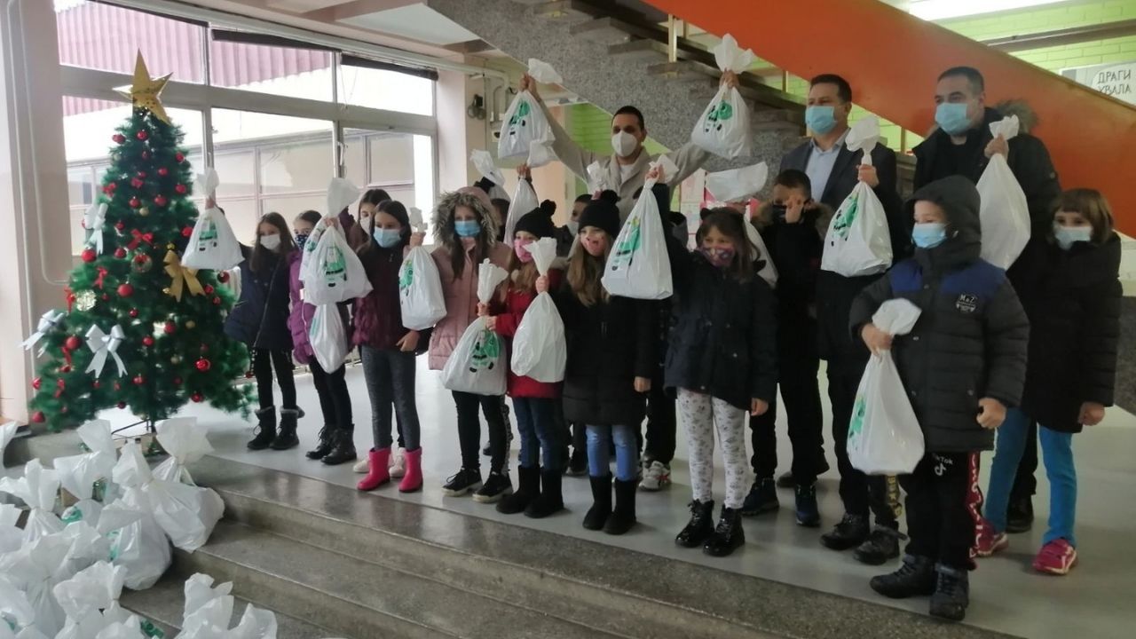 CarGo i Hilandar paketićima obradovali 1.300 dece iz ugroženih područja 1