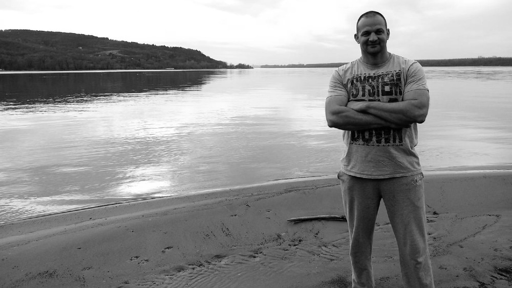 Umro nekadašnji dvoranski rekorder u skoku u dalj Danial Jahić 1