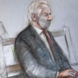 Snouden pozdravio odluku londonskog suda da ne izruči Asanža 13