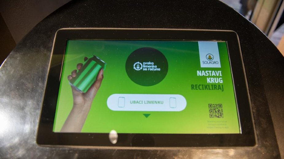 Puštena u rad prva pametna presa za reciklažu limenki u Beogradu 1