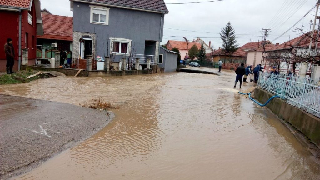 Bujične vode poplavile domaćinstva u pojedinim pirotskim naseljima 3