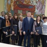 Uručena priznanja prosvetnim radnicima Pirota ''Sveti Sava'' 1