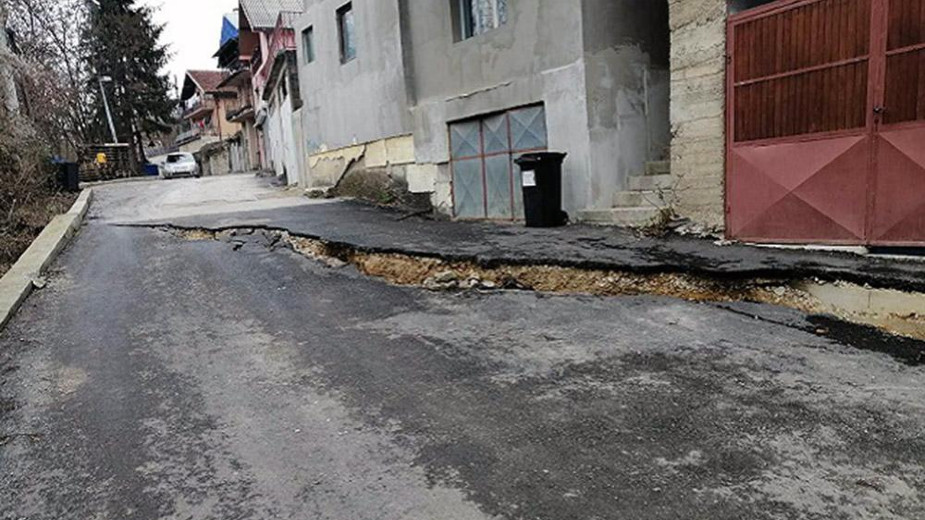 Klizište oštetilo električni kabl, bez struje potrošači u delu Užica 1