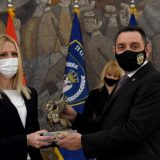 Vulin uručio nagrade najhrabrijim policajcima (FOTO) 11