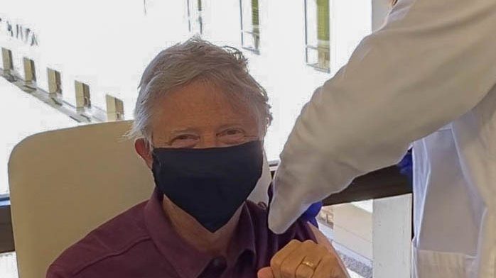 Bil Gejts primio vakcinu protiv korona virusa 1