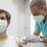 Brnabić primila drugu dozu vakcine, pozvala građane da učine isto 7