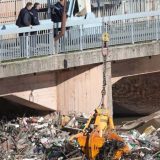 AP: Ogromna ostrva otpada plutaju rekama Balkana 5