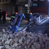Vatrogasci u Sisku uklanjaju zvonik katedrale oštećene zemljotresom 8