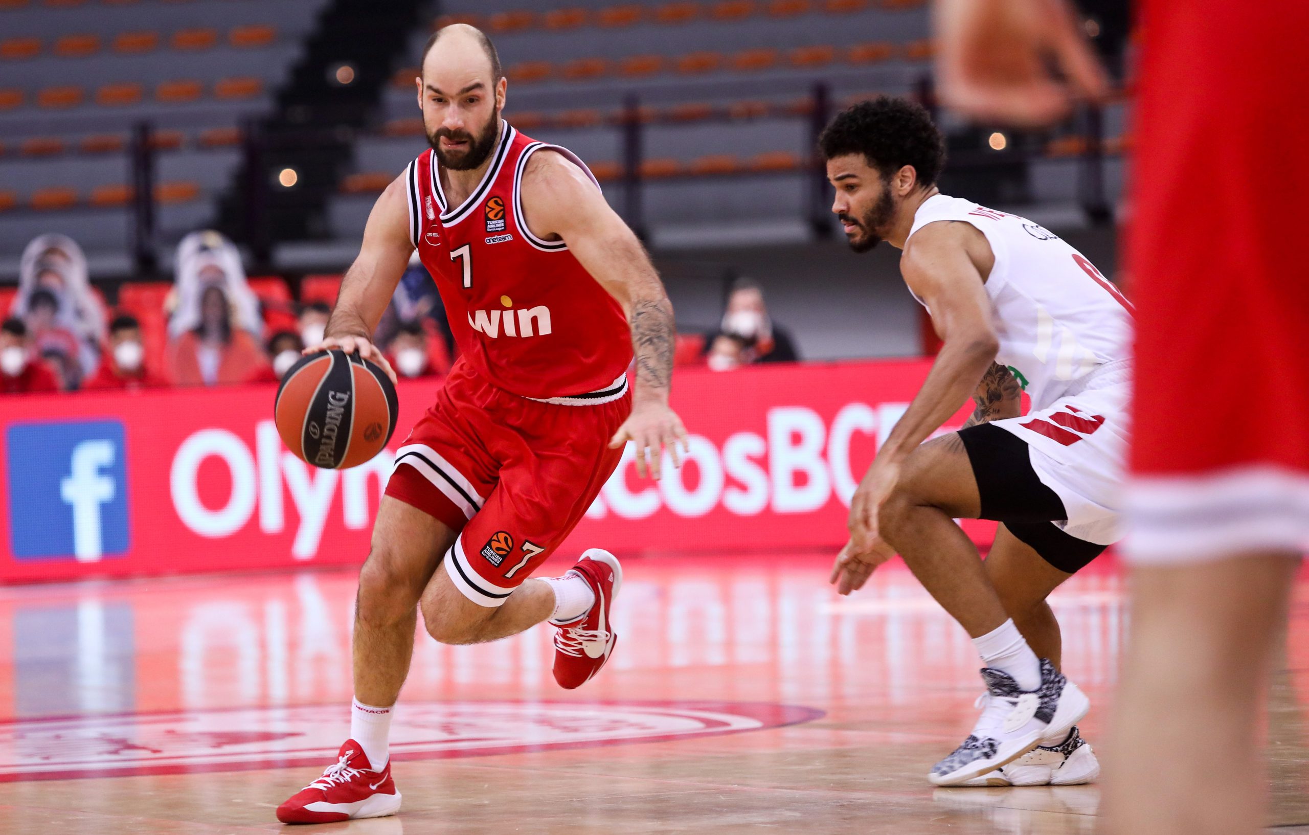 Košarkaši Olimpijakosa pobedili Bajern 1