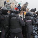 Više od 3.300 uhapšenih na protestima u 110 gradova Rusije 5