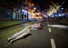 Višednevni neredi u Holandiji usled frustracija i tenzija zbog virusa korona (FOTO) 11
