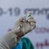 Južna Afrika privremeno suspendovala kampanju vakcinisanja 2