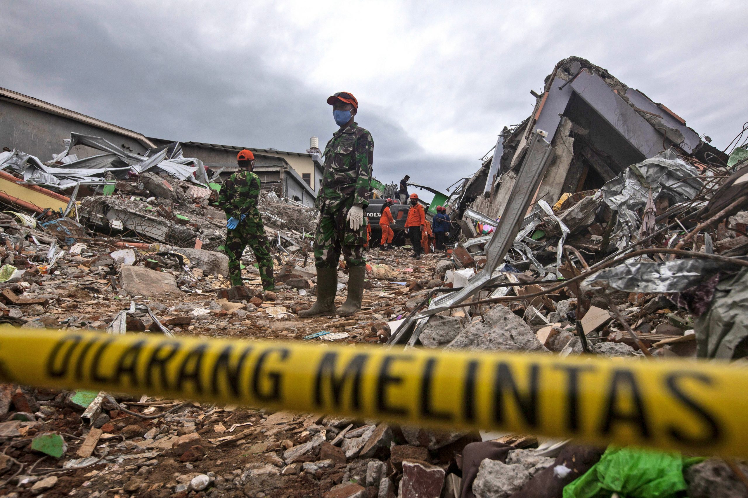 U zemljotresu u Indoneziji poginulo najmanje 78 osoba 1