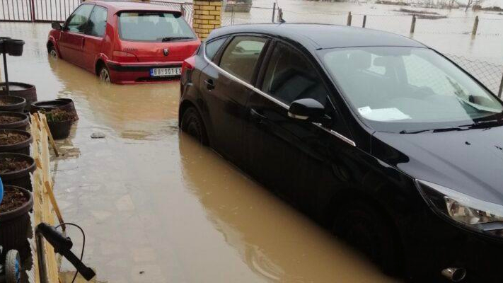 U prekidu saobraćaj sa KiM preko administrativnog prelaza Končulj 1