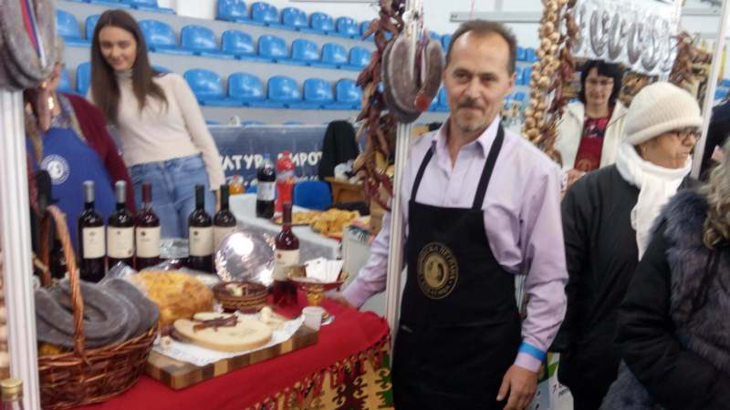 Pirot: Umesto na otvorenom, prezentacija peglanih kobasica na internetu 1