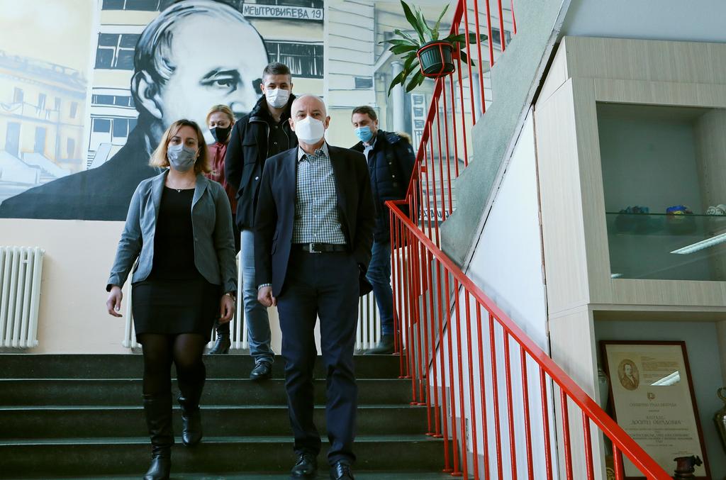 Rekonstruisan krov na voždovačkoj OŠ "Jovan Jovanović Zmaj" 2