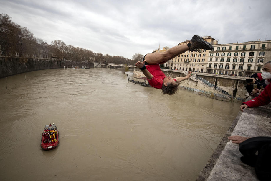 Kako je protekao prvi dan 2021. godine u svetu (FOTO) 9 Kako je protekao prvi dan 2021. godine u svetu (FOTO) 9