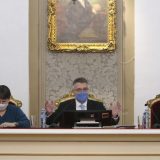 Vlast preko tabloida napada rektorku 3