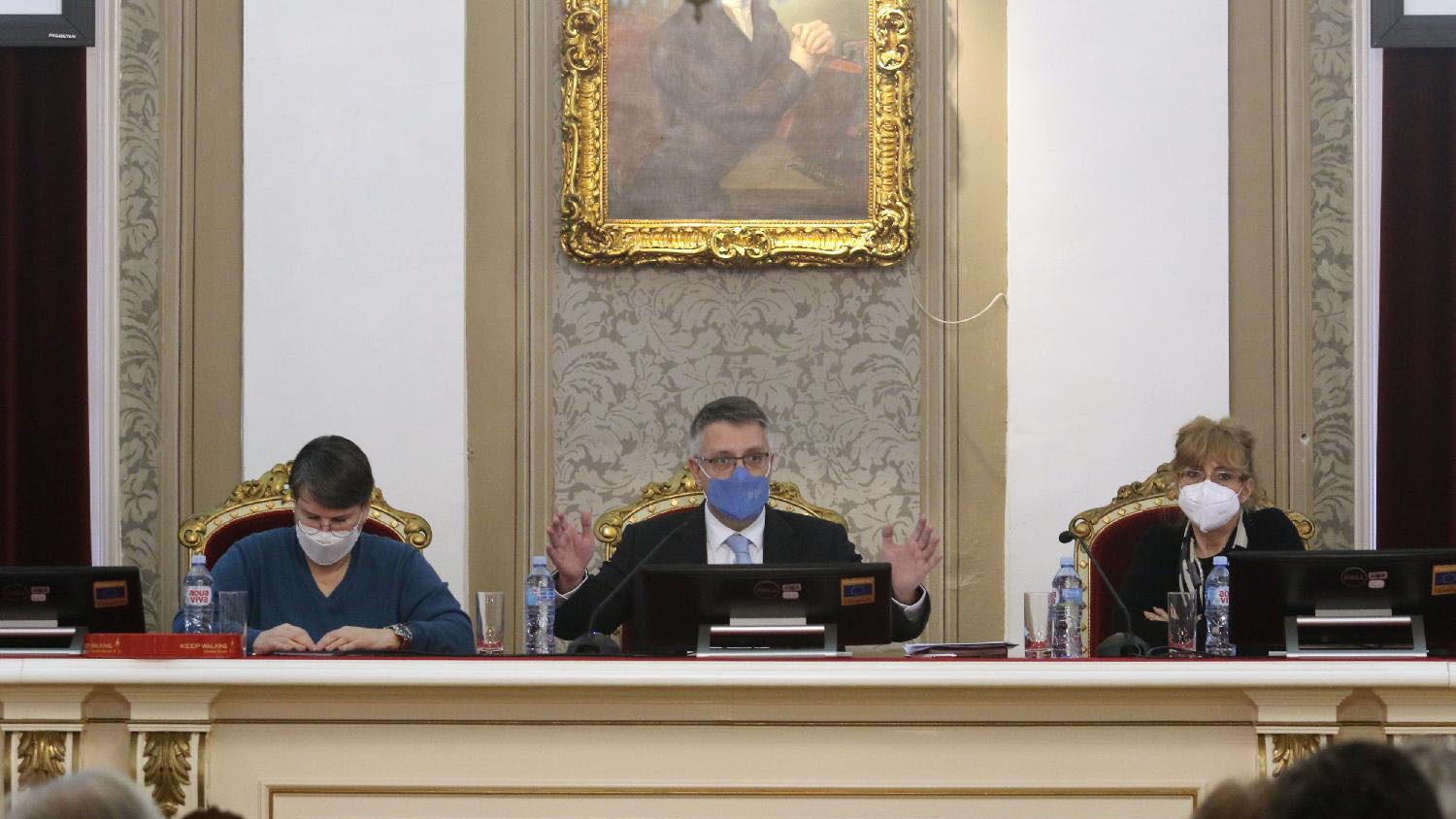 Vlast preko tabloida napada rektorku 1