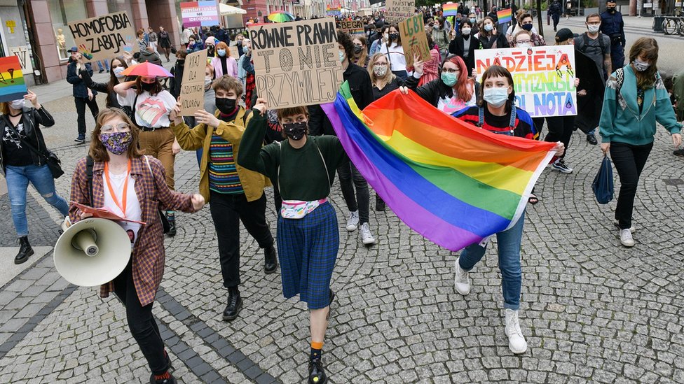 marš LGBT vo Vroclave v iюne 2020