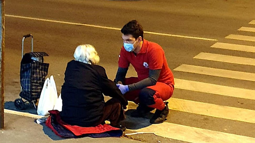 Korona virus i Crveni krst Srbije: Od ratova, preko potraga za nestalima do borbe protiv Kovida-19 4 pomoć za vreme pandemije