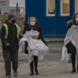 Korona virus i lekari u Srbiji: „Preko naše grbače i preko leđa naših preminulih kolega opstao zdrastveni sistem" 6