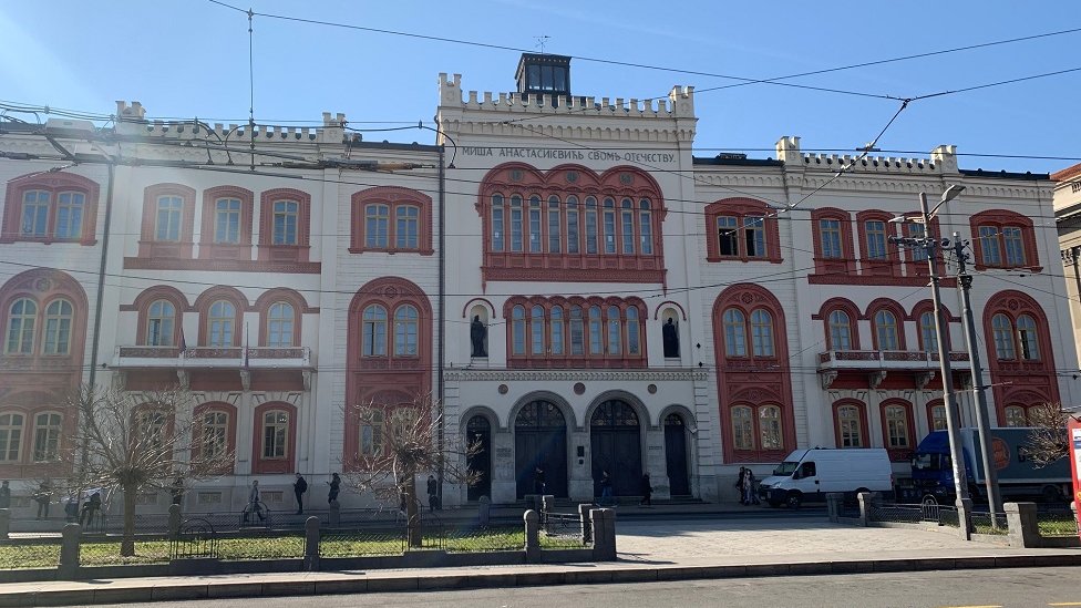 U zgradi koju je planirao da bude dvor njegove ćerke i zeta nalazi se Rektorat Beogradskog univerziteta