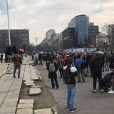 Nekoliko desetina malih preduzetnika protestovalo ispred Skupštine Srbije 13