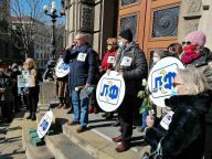 Održan pomen medicinarima preminulim od kovida ispred Vlade Srbije (FOTO, VIDEO) 6