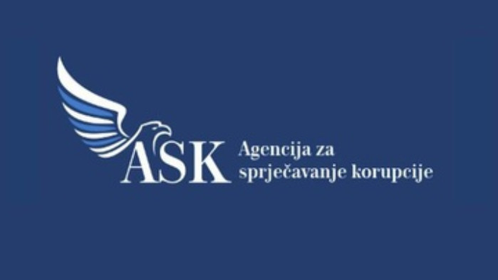 Agencija: Predsednik Saveta Pravnog fakulteta u Novom Sadu Dragan Milkov u sukobu interesa 1