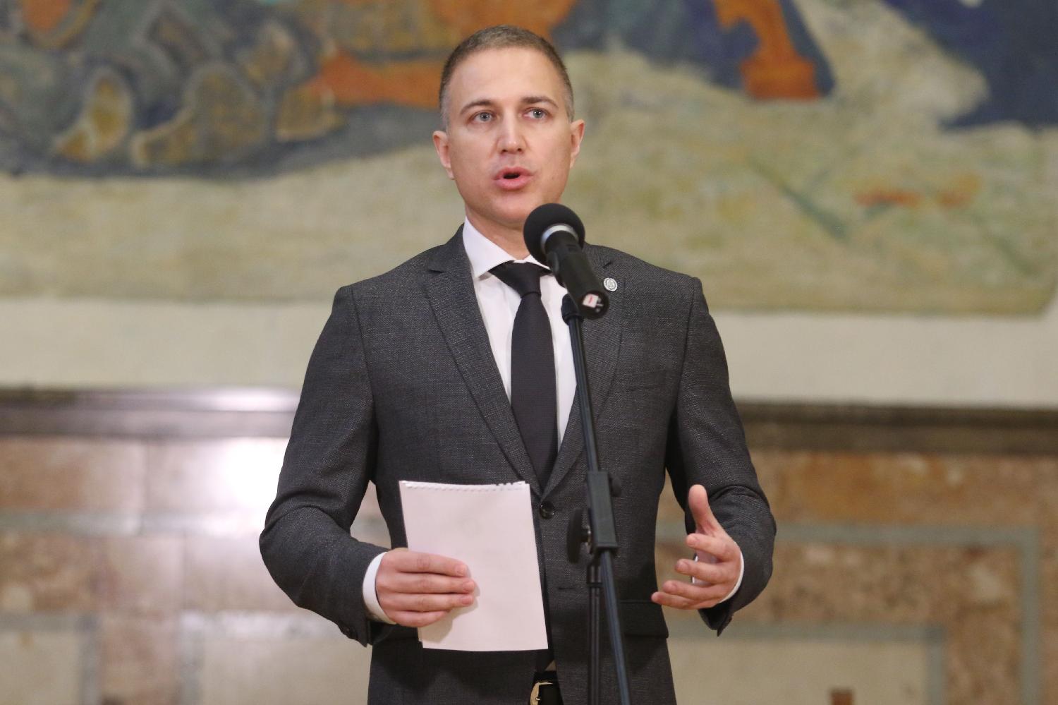 Ministar Stefanović uručio nagrade prvim pobednicima kviza iz vojne istorije 1