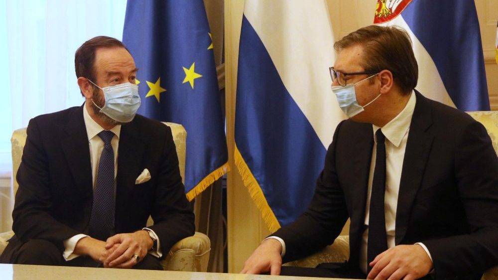 Vučić primio u oproštajnu posetu ambasadora Holandije 1