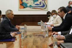Predsednik Srbije Aleksandar Vučić sastao se sa ambasadorom Rusije Aleksandrom Bocan-Harčenkom Vučić i Bocan-Harčenko: Zajednički projekti se dobro sprovode 5